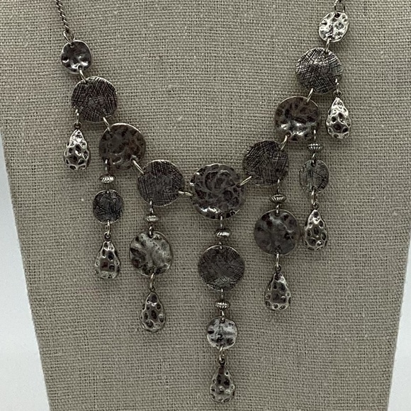 54. Textured Silver Old World Circular Necklace EUC - Picture 2 of 3